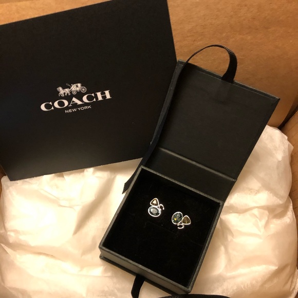 COACH SIGNATURE CRYSTAL CLUSTER STUD EARRINGS. - Picture 5 of 5